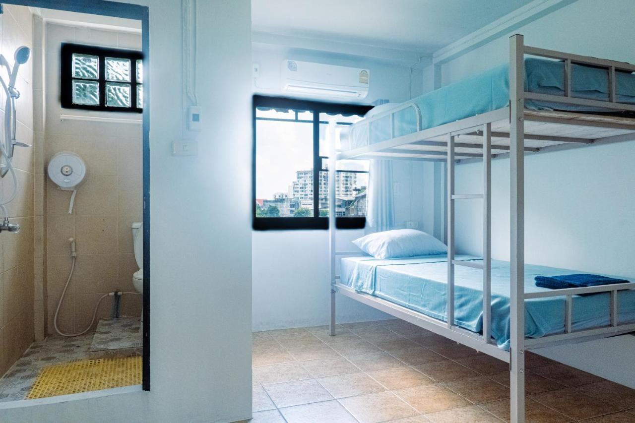 Satop Travelers Guesthouse Chiang Mai Luaran gambar