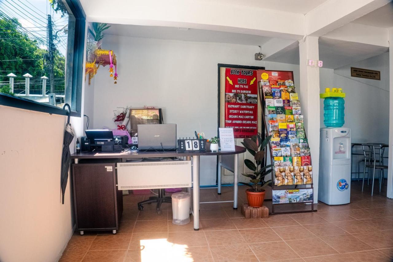 Satop Travelers Guesthouse Chiang Mai Luaran gambar
