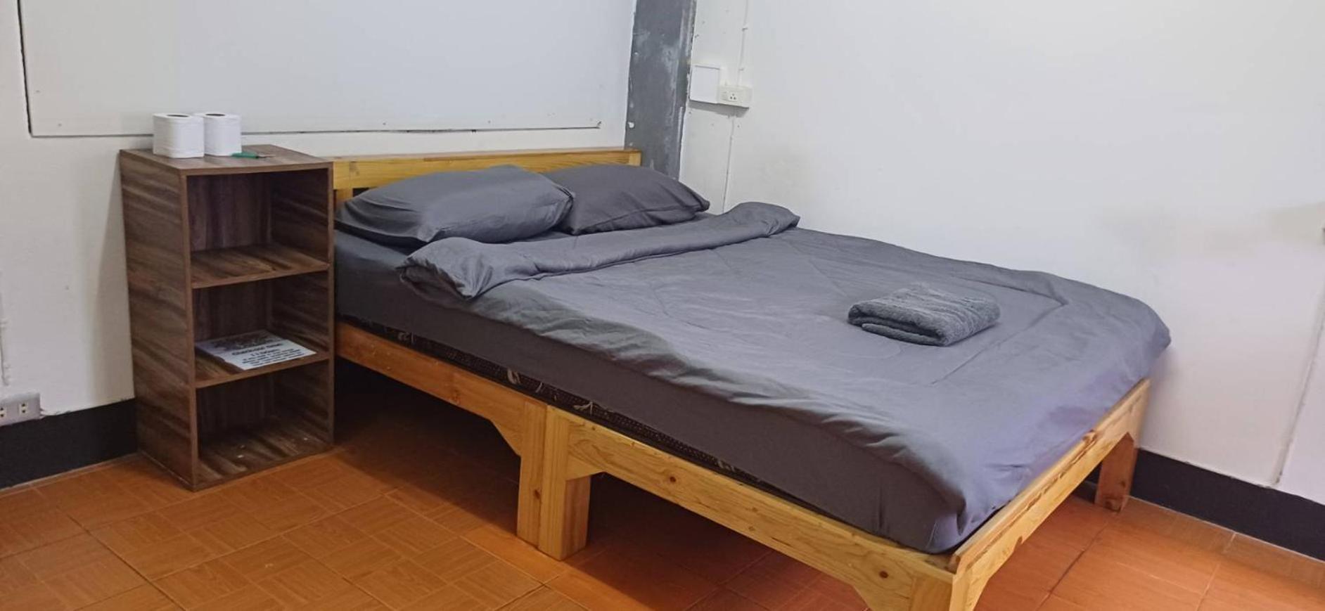 Satop Travelers Guesthouse Chiang Mai Luaran gambar